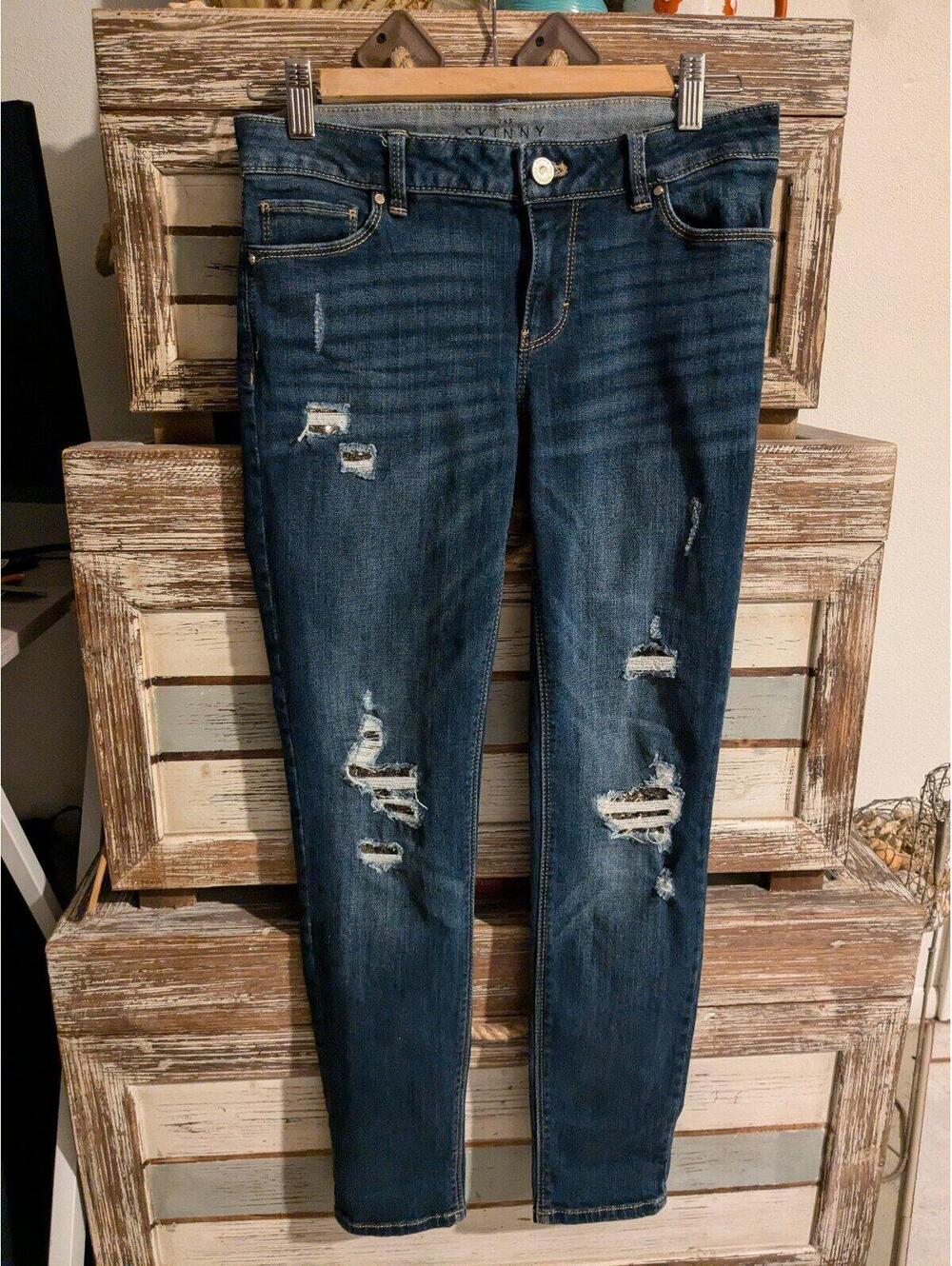 White House Black Market Skinny Jeans size 2S with sequins